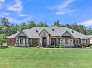 145 Deerfield Rd N, Longview, TX 75605