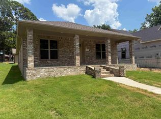 617 N 4th St, Paragould, AR 72450