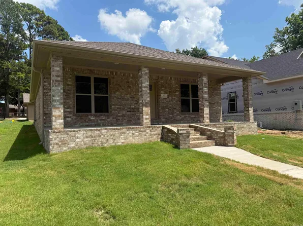 617 N 4th St, Paragould, AR 72450
