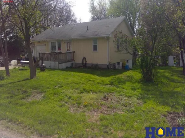 117 N 6th St, Elmwood, NE 68349