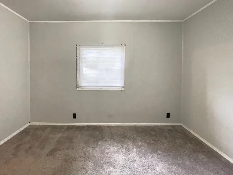 1405 W Jackson St — Photo 48
