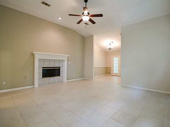 4th image of 5341 Saint Ives Ln