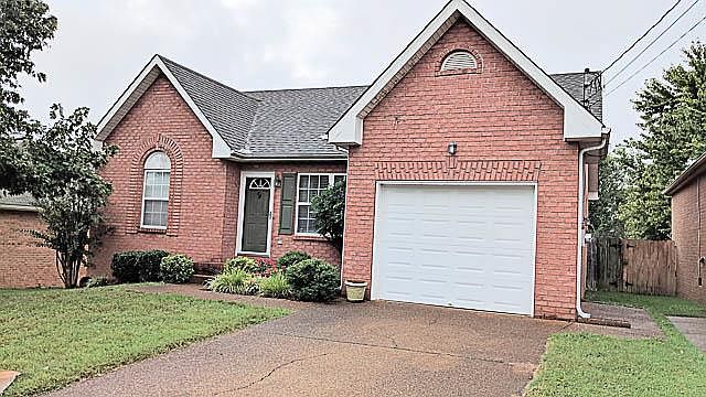 1st image of 106 Clovercrest Dr