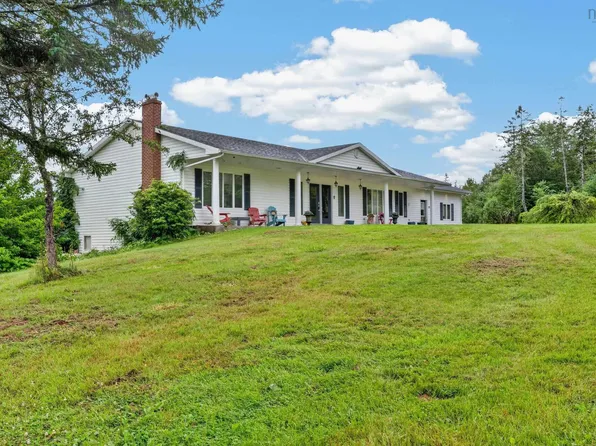 2489 Coxheath Rd, Cape Breton, NS B1L 1A5