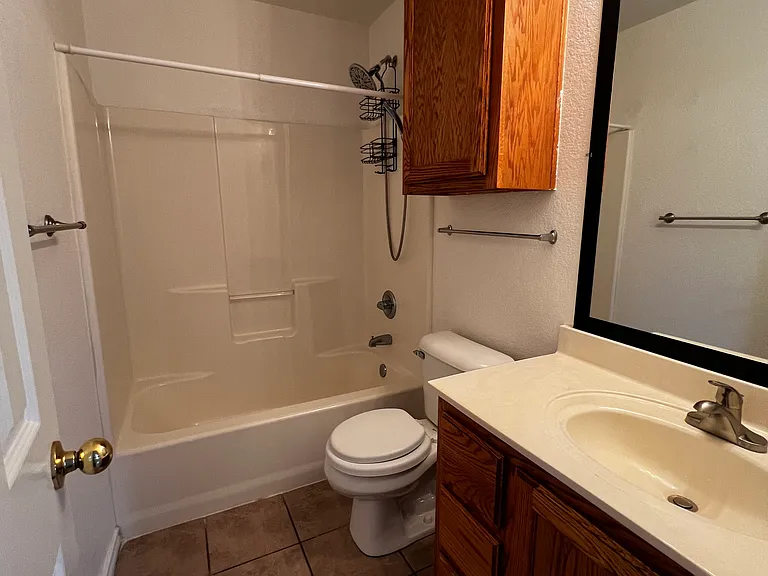 807 W Lamar St #A — Photo 17