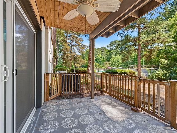 5th image of 546 Pine Ridge Pl