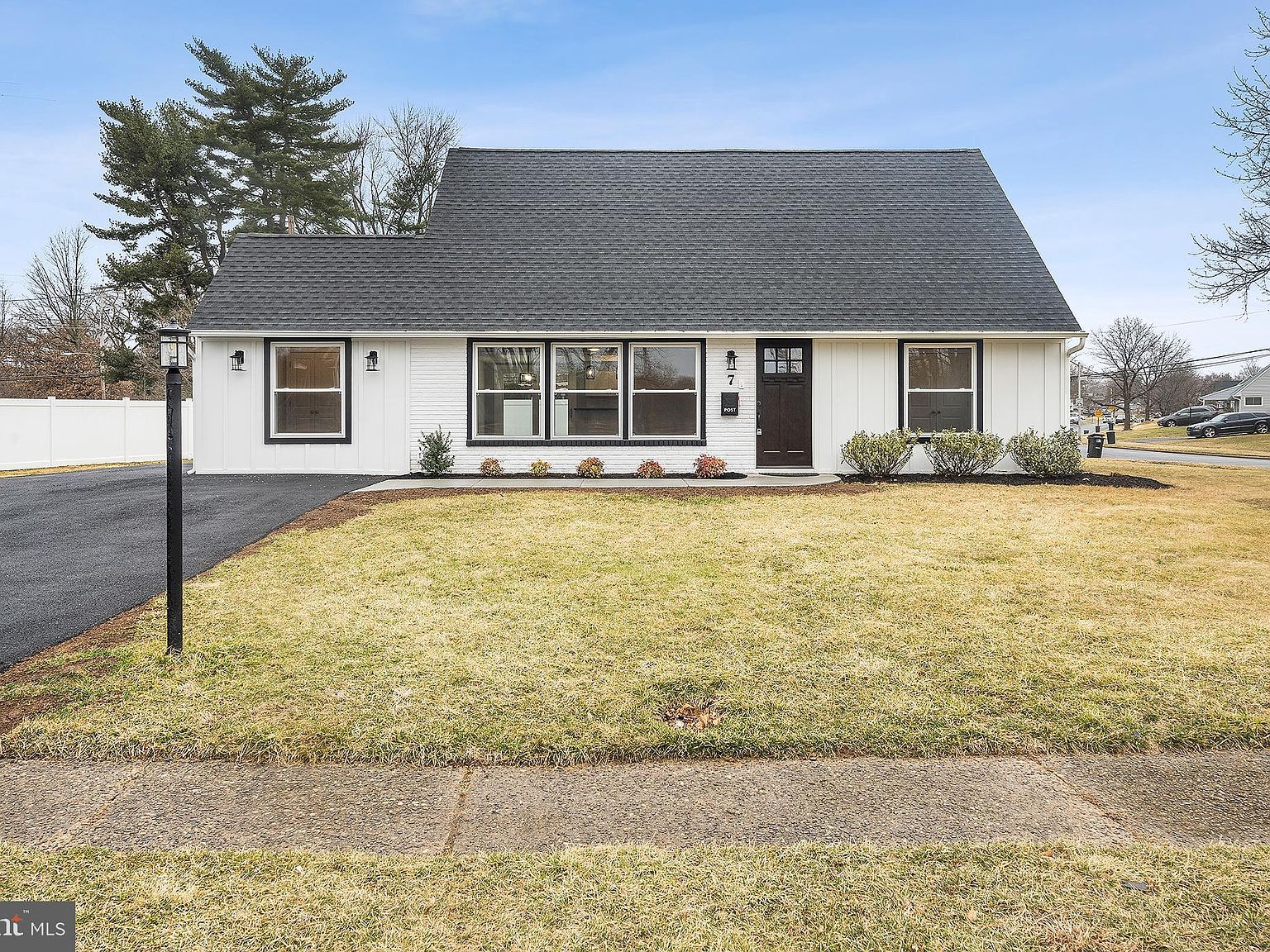 7 Twin Oak Way, Levittown, PA 19056 Zillow