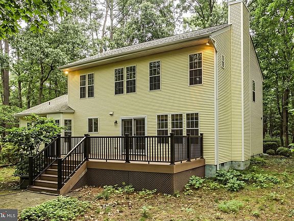 2nd image of 44555 Aspen Ln