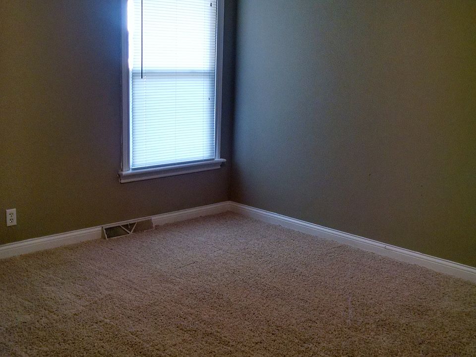 1st image of 2703 W Millbrook Ct
