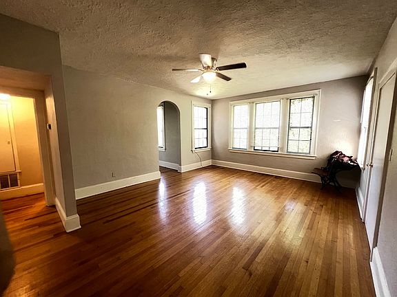 3rd image of 1000-1010 Felder Ave #1006