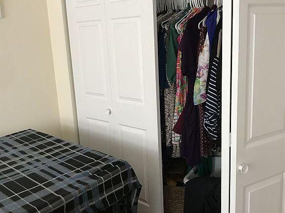 3rd image of 2502 W Pensacola Ave