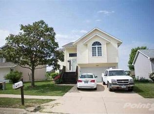 1444 Dickenson Ln, Iowa City, IA