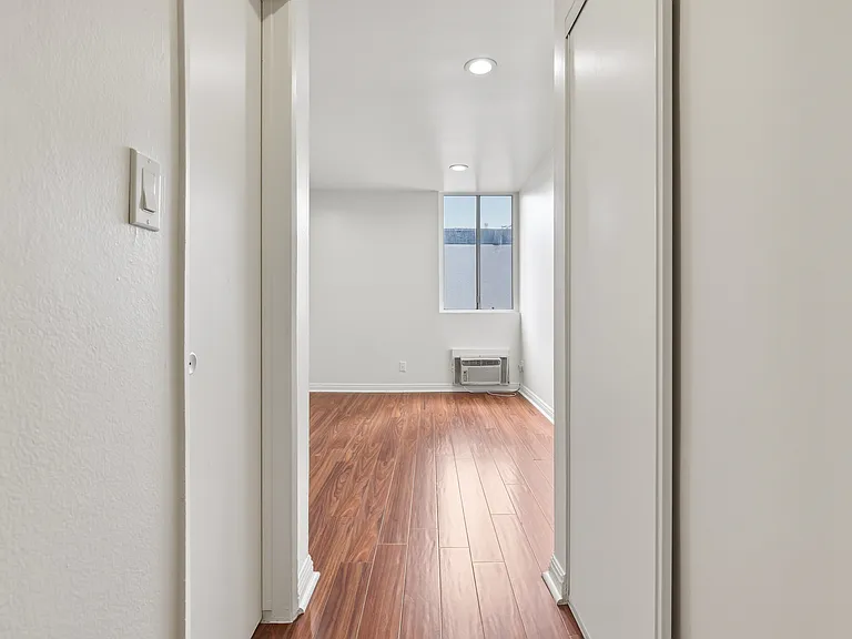 18620 Hatteras St #229 — Photo 10