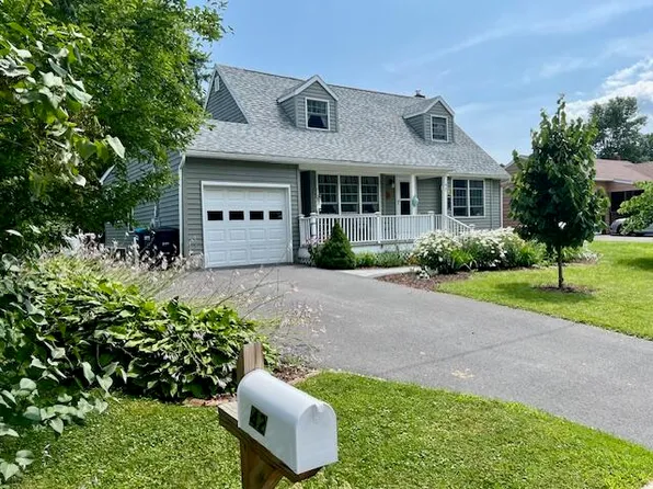 42 Lakeshore Dr, Plattsburgh, NY 12901