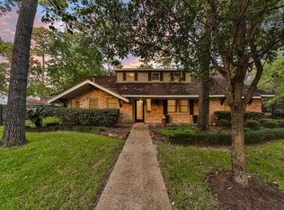 802 Heathcliff Ct, Houston, TX 77024