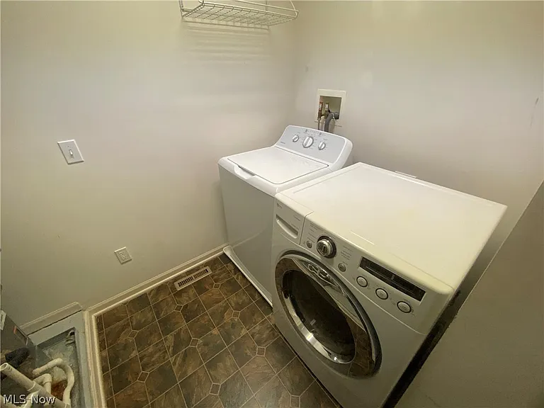 8601 Dunham Dr — Photo 13