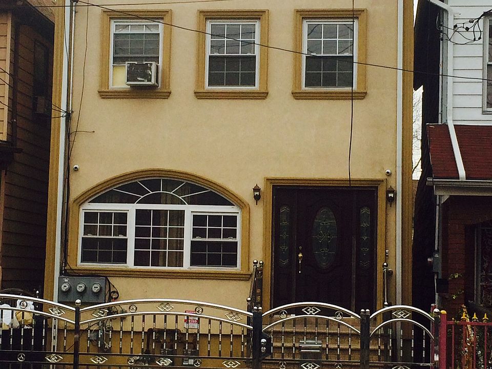 1st image of 9529 115th St