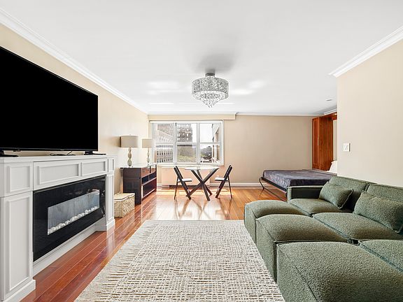 3rd image of 205 3rd Ave APT 10-A