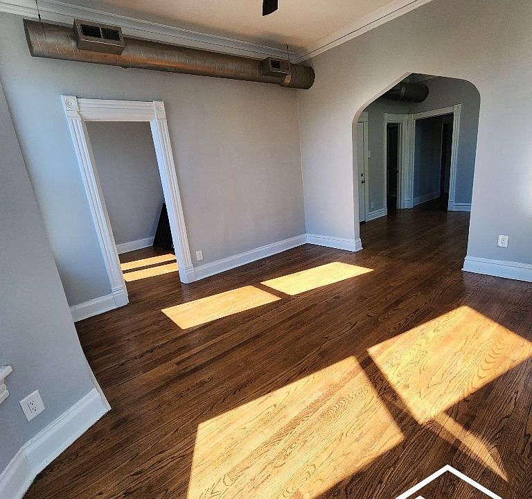 1st image of 2609 W Thomas St #1058-2