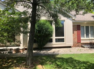 6903 Pebble Park Cir #1, West Bloomfield, MI 48322
