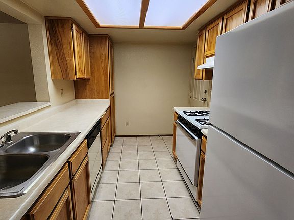 4th image of 4219 Stonewalk Ct APT A