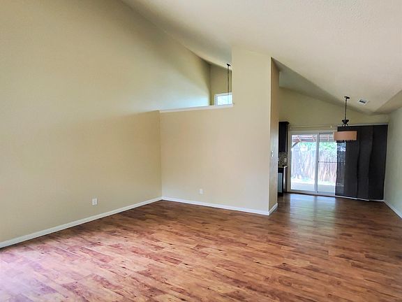 2nd image of 11907B Bell Ave