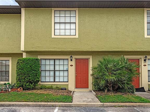 2nd image of 3275 Oak Lake Pl #129