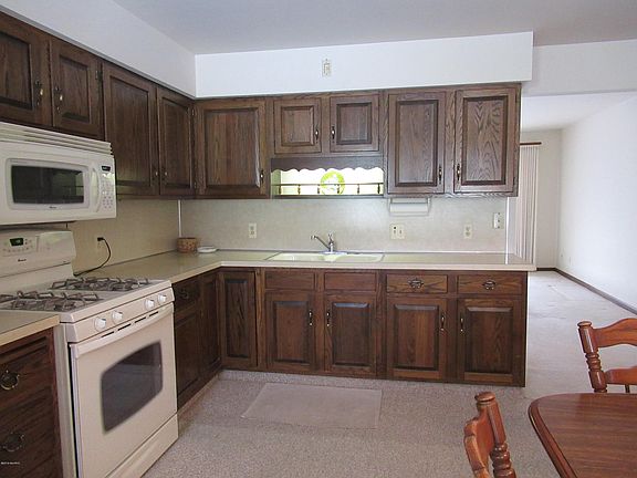 3rd image of 5757 Leisure South Dr SE