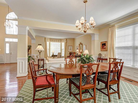 4th image of 5499 Clonmel Ct