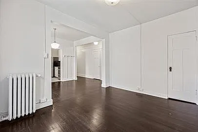 Adams Apartments — Photo 12