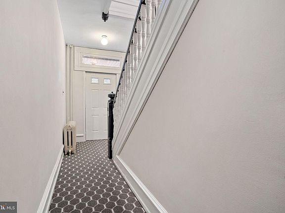 3rd image of 407 Cinnaminson Ave APT 5
