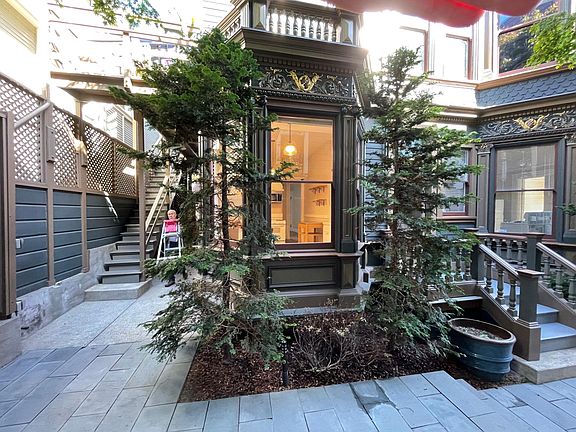 3rd image of 902 Guerrero St #B