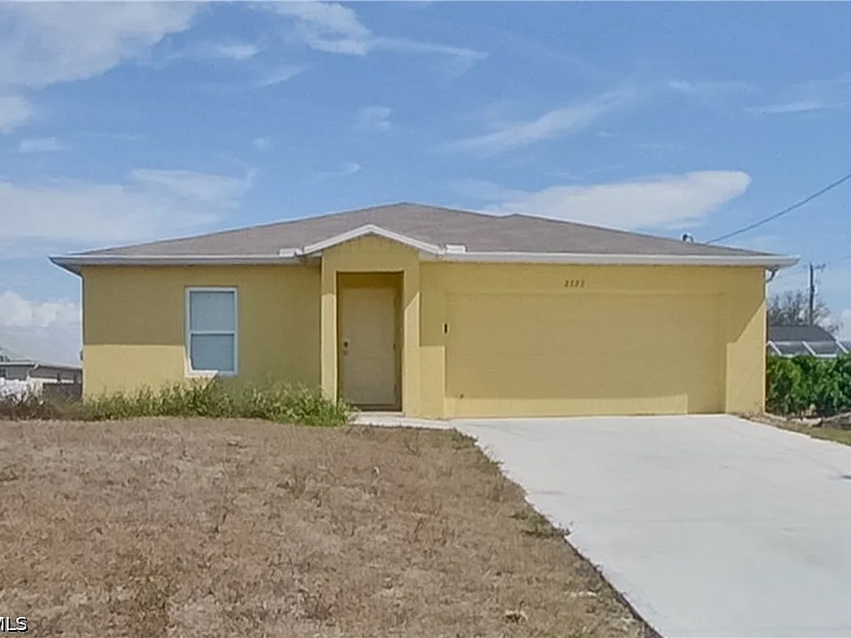 2227 NW 11th Ct