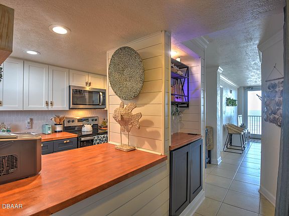 4th image of 3501 S Atlantic Ave #7110