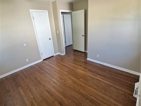 3707 E 107th Ter, Kansas City, MO 64137