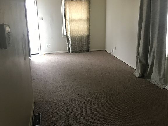 5th image of 10305 Renfrew Dr