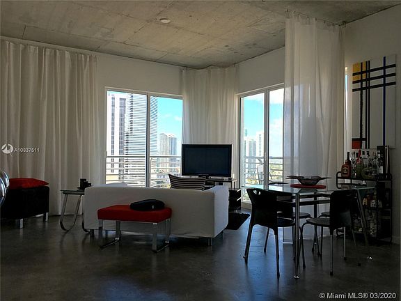 3rd image of 133 NE 2nd Ave APT 2819