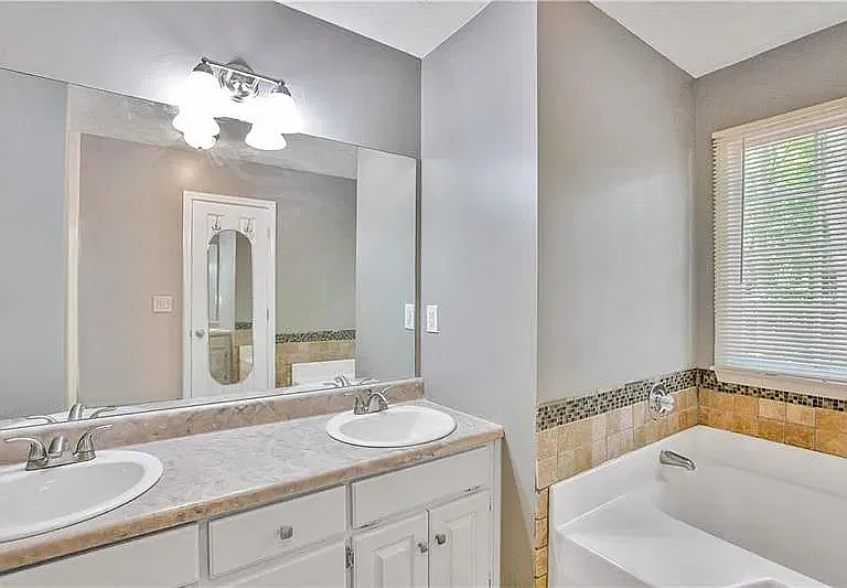 3080 Dove Chase Ct — Photo 3