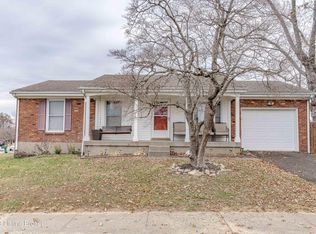5301 Chasewood Pl, Louisville, KY 40229