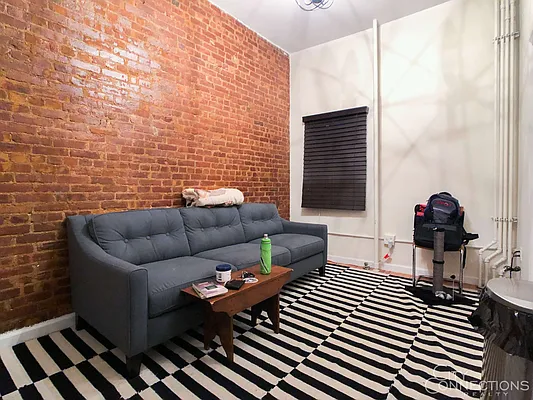 Rented by City Connections Realty | media 7
