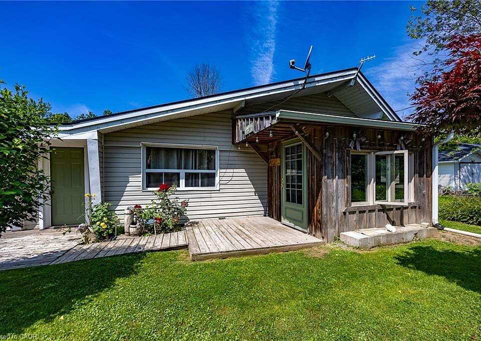 1st image of 11 Barbara Dr