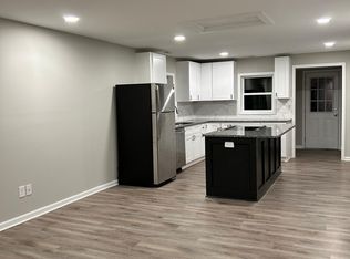 124 Cross St, West End, NC 27376