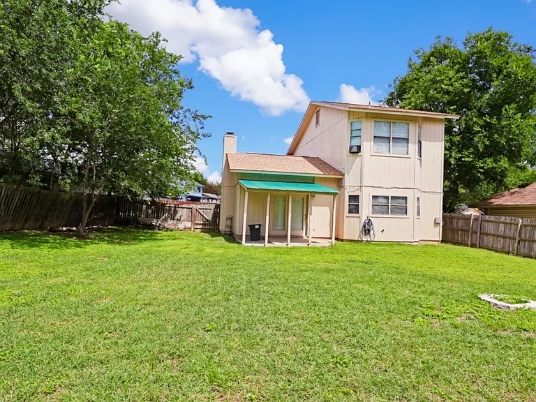 227 Burlington Dr — Photo 21