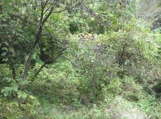 120 Lake Shore Dr, Cross Lanes, WV 25313