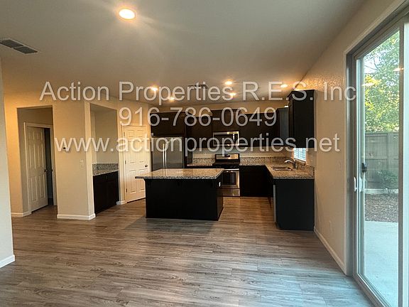 4th image of 2040 Malibu Pl