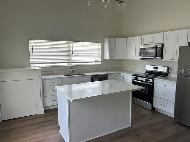 2028 14th Ave S — Photo 2