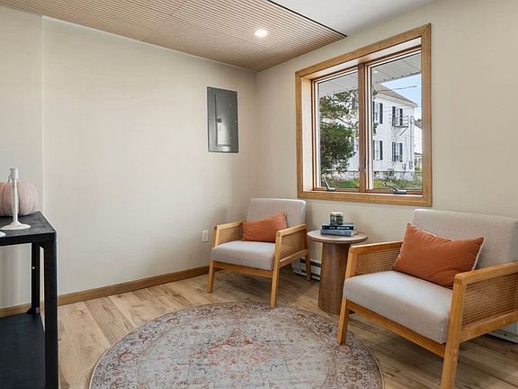5th image of 130 Swindells St #A