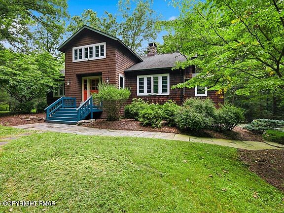 4th image of 214 Goldenrod Ln