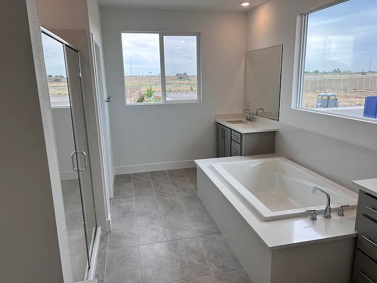 Master Bath walkway