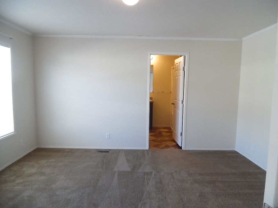 2nd image of 28681 Parkview #W130